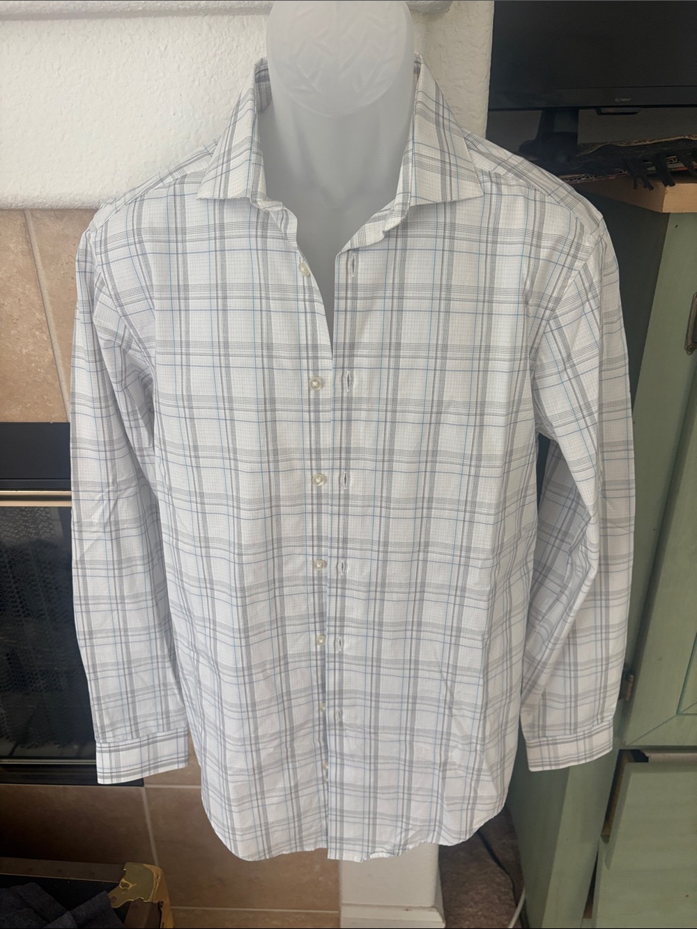 Calvin Klein White & Light Blue Plaid Button-Down Shirt slim fit